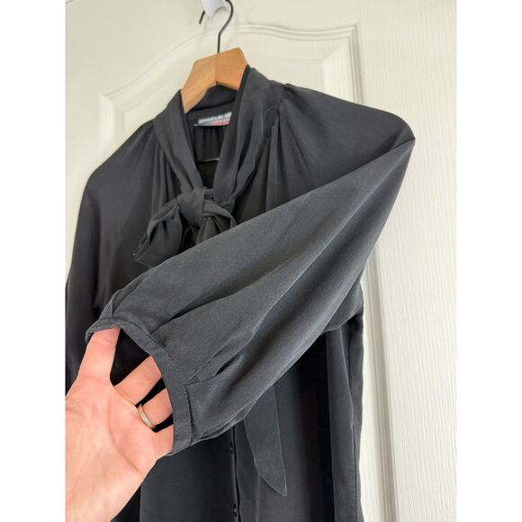 Hunter Dixon by Hunter Bell Women's Black Silk Blouse Tie Neck Button Up Size XS - Picture 2 of 10